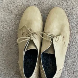 Penguin Light Beige Mens shoes